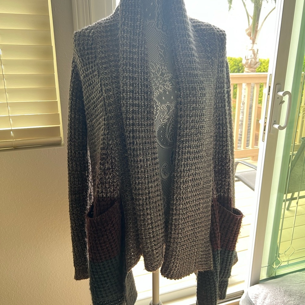 5/48 Off Saks sweater